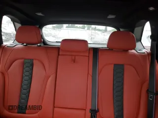 2021 BMW X5 M z VIN 5YMJU0C0XM9H13455, wystawiony jako Copart lot #59625375 z przebiegiem Nie podano mil oraz Szkoda całkowita • Salvage title. Historia ofert i sprzedaży dostępna na DreamBid. Obrazek 10.