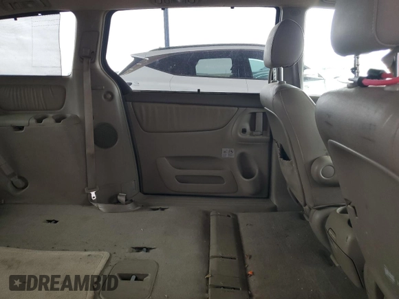 2004 Toyota Sienna XLE with VIN 5TDZA22C64S039928, listed as a Copart auction lot 55901015 with 238,612 mi miles and Clean Title. Bid and sale history available at DreamBid. Image 11.
