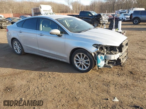 2017 Ford Fusion SE with VIN 3FA6P0H75HR125097, listed as a IAAI auction lot 41441229 with 112,160 mi miles. Bid and sale history available at carsss.com. Image 1.