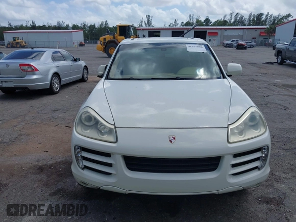 2010 Porsche Cayenne z VIN WP1AA2AP6ALA07199, wystawiony jako IAAI lot #41975088 z przebiegiem 150 152 mil mil oraz . Historia ofert i sprzedaży dostępna na DreamBid. Obrazek 6.