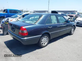 1997 Mercedes-Benz C z VIN WDBHA23EXVA514988, wystawiony jako IAAI lot #42503544 z przebiegiem 142 312 mil mil oraz . Historia ofert i sprzedaży dostępna na DreamBid. Obrazek 4.