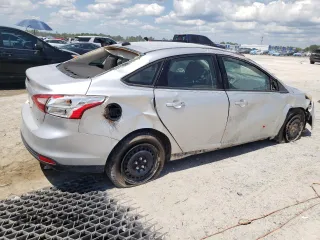 2012 Ford Focus SE с VIN 1FAHP3F26CL201547, выставлен на аукционе Copart как лот 51965375 с пробегом 78 326 миль миль и Списание • Salvage title. История ставок и продаж доступна на DreamBid. Изображение 3.