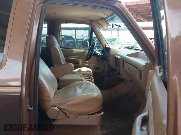 1990 Ford F-250 with VIN 1FTHX25G3LKB31027, listed as a IAAI auction lot 41985838 with 86,502 mi miles and . Bid and sale history available at DreamBid. Image 5.
