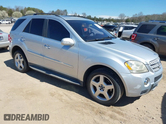 2008 Mercedes-Benz M 550 with VIN 4JGBB72E38A358537, listed as a IAAI auction lot 41822310 with 174,720 mi miles and . Bid and sale history available at carsss.com. Image 1.