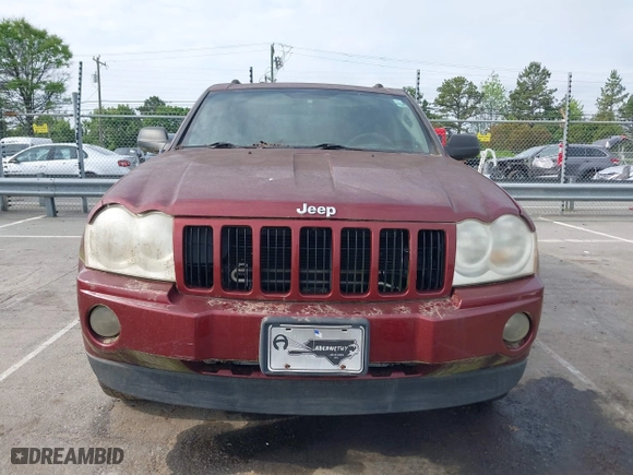 2007 Jeep Grand Cherokee Laredo with VIN 1J8GR48K27C535382, listed as a IAAI auction lot 42013097 with 180,554 mi miles. Bid and sale history available at carsss.com. Image 6.
