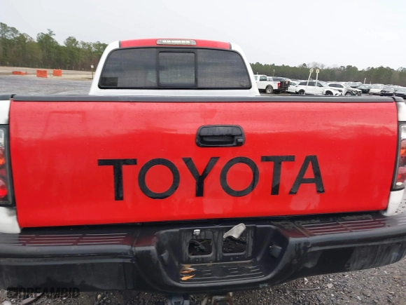 2000 Toyota Tundra SR5 with VIN 5TBBT4415YS052476, listed as a IAAI auction lot 41542124 with 273,045 mi miles. Bid and sale history available at carsss.com. Image 16.