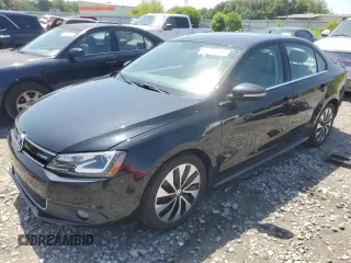 2013 Volkswagen Jetta Hybrid SE with VIN 3VW637AJ3DM219519, listed as a Copart auction lot 61418605 with 107,427 mi miles and Salvage title. Bid and sale history available at DreamBid. Image 1.