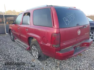 2005 Cadillac Escalade z VIN 1GYEC63T45R130737, wystawiony jako IAAI lot #41668213 z przebiegiem 242 755 mil mil oraz . Historia ofert i sprzedaży dostępna na DreamBid. Obrazek 3.