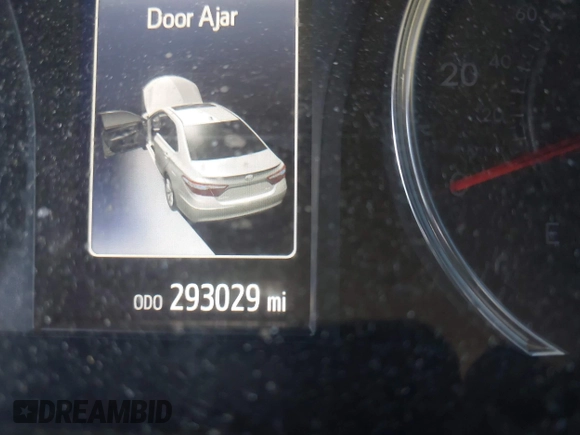 2015 Toyota Camry XLE with VIN 4T1BF1FK3FU927545, listed as a IAAI auction lot 42088944 with 293,029 mi miles and . Bid and sale history available at DreamBid. Image 15.