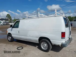 2006 Ford Econoline Cargo z VIN 1FTRE14W66HA95946, wystawiony jako IAAI lot #42244992 z przebiegiem 230 184 mil mil oraz . Historia ofert i sprzedaży dostępna na DreamBid. Obrazek 14.