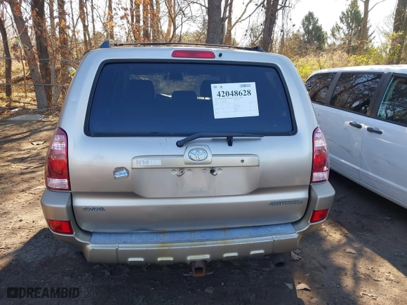 2005 Toyota 4Runner SR5 with VIN JTEBU14R450068462, listed as a IAAI auction lot 42048628 with 205,722 mi miles. Bid and sale history available at carsss.com. Image 16.