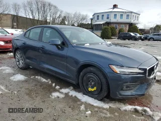 2021 Volvo S60 Momentum with VIN 7JR102FK7MG094255, listed as a Copart auction lot 49794784 with 27,021 mi miles. Bid and sale history available at carsss.com. Image 4.