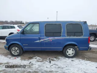 1997 GMC Safari z VIN 1GDDM19W0VB545092, wystawiony jako IAAI lot #41572568 z przebiegiem Nie podano mil oraz . Historia ofert i sprzedaży dostępna na DreamBid. Obrazek 13.