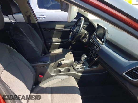 2021 Kia Seltos S with VIN KNDEU2AA1M7159622, listed as a IAAI auction lot 42024814 with 67,670 mi miles and . Bid and sale history available at DreamBid. Image 5.