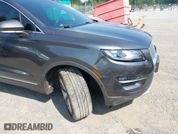 2019 Lincoln MKC Reserve with VIN 5LMTJ3DH8KUL13426, listed as a IAAI auction lot 42565566 with 60,392 mi miles and . Bid and sale history available at DreamBid. Image 6.