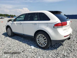 2011 Lincoln MKX z VIN 2LMDJ8JKXBBJ32276, wystawiony jako Copart lot #55921665 z przebiegiem 138 227 mil mil oraz Szkoda całkowita • Salvage title. Historia ofert i sprzedaży dostępna na DreamBid. Obrazek 2.