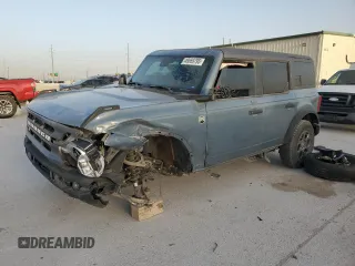 2023 Ford Bronco z VIN 1FMDE5BH9PLB20757, wystawiony jako Copart lot #49669795 z przebiegiem 38 237 mil mil oraz Szkody całkowita. Historia ofert i sprzedaży dostępna na DreamBid. Obrazek 1.
