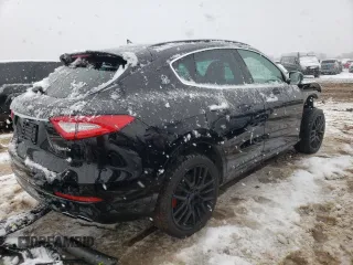 2018 Maserati Levante GranSport with VIN ZN661XUS9JX289270, listed as a Copart auction lot 82960423 with 44,564 mi miles. Bid and sale history available at carsss.com. Image 3.