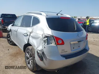 2009 Nissan Rogue SL with VIN JN8AS58T29W053825, listed as a IAAI auction lot 41913732 with Not Provided miles and . Bid and sale history available at DreamBid. Image 3.
