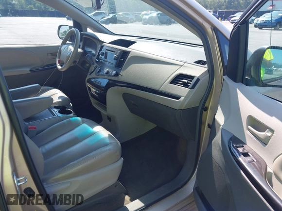2012 Toyota Sienna LE AAS с VIN 5TDKK3DC0CS239963, выставлен на аукционе IAAI как лот 42550710 с пробегом 192 712 миль миль и . История ставок и продаж доступна на DreamBid. Изображение 5.