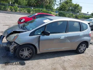 2009 Honda Fit с VIN JHMGE88269S061454, выставлен на аукционе IAAI как лот 42418497 с пробегом 144 692 миль миль и . История ставок и продаж доступна на DreamBid. Изображение 14.