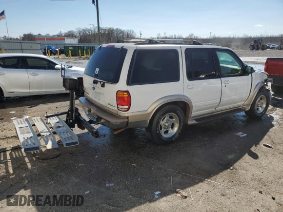 1999 Ford Explorer XLT z VIN 1FMZU32E8XUA72715, wystawiony jako Copart lot #41881985 z przebiegiem 242 982 mil mil oraz Szkoda całkowita • Salvage title. Historia ofert i sprzedaży dostępna na DreamBid. Obrazek 3.