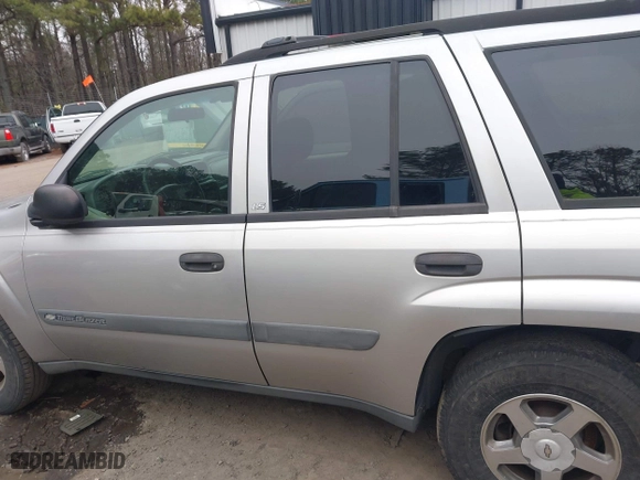 2004 Chevrolet TrailBlazer LT with VIN 1GNDS13S642168175, listed as a IAAI auction lot 41585892 with 167,695 mi miles. Bid and sale history available at carsss.com. Image 14.
