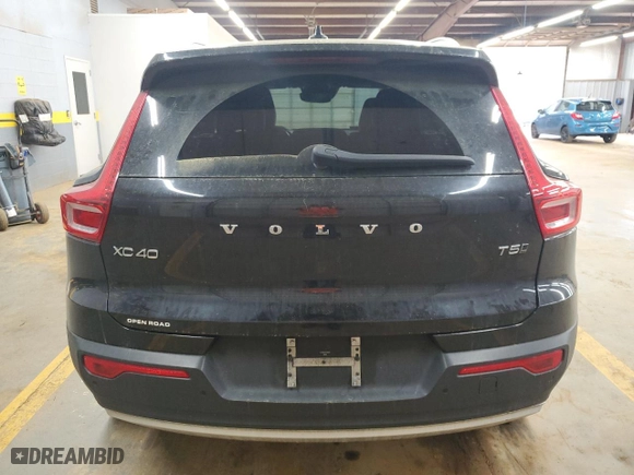 2019 Volvo XC40 Momentum with VIN YV4162XZ7K2009012, listed as a Copart auction lot 51785795 with 80,607 mi miles and Salvage Title. Bid and sale history available at carsss.com. Image 6.