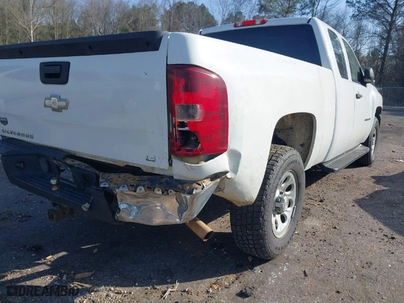 2008 Chevrolet Silverado 1500 Work Truck with VIN 1GCEC19X08Z113943, listed as a IAAI auction lot 41554200 with 93,786 mi miles. Bid and sale history available at carsss.com. Image 6.