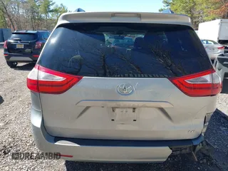 2017 Toyota Sienna LE Auto Access Seat with VIN 5TDKZ3DC0HS823184, listed as a IAAI auction lot 41823261 with 97,236 mi miles. Bid and sale history available at carsss.com. Image 16.