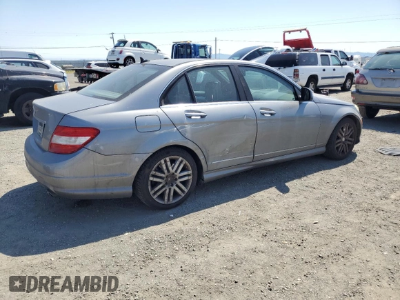 2008 Mercedes-Benz C 300 Sport z VIN WDDGF54X48F067023, wystawiony jako Copart lot #58864455 z przebiegiem 196 263 mil mil oraz Szkoda całkowita • Salvage title. Historia ofert i sprzedaży dostępna na DreamBid. Obrazek 3.