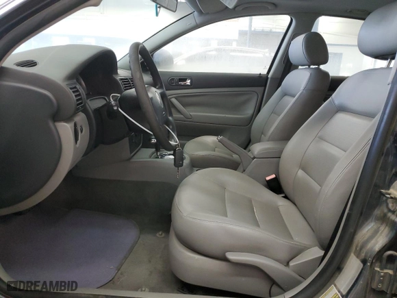 2004 Volkswagen Passat Sedan GLS with VIN WVWPE63B94E344676, listed as a Copart auction lot 78422934 with 180,169 mi miles and Clean Title. Bid and sale history available at carsss.com. Image 7.
