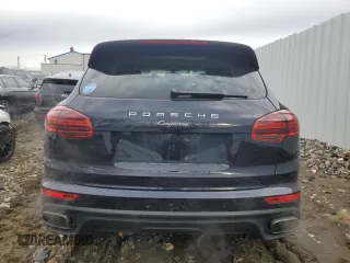 2016 Porsche Cayenne z VIN WP1AA2A29GKA15722, wystawiony jako Copart lot #43627915 z przebiegiem 125 579 mil mil oraz Szkoda całkowita • Salvage title. Historia ofert i sprzedaży dostępna na DreamBid. Obrazek 6.