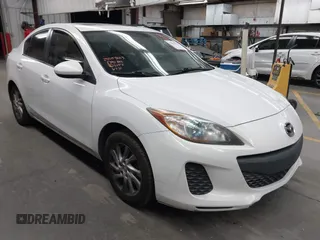 2012 Mazda 3 i Touring z VIN JM1BL1V81C1546731, wystawiony jako IAAI lot #42437973 z przebiegiem 222 030 mil mil oraz . Historia ofert i sprzedaży dostępna na DreamBid. Obrazek 1.