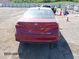 2021 Toyota Avalon Limited Hybrid z VIN 4T1DA1AB2MU008826, wystawiony jako IAAI lot #42220271 z przebiegiem 53 938 mil mil oraz . Historia ofert i sprzedaży dostępna na DreamBid. Obrazek 17.