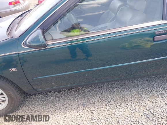 1995 Mercury Cougar z VIN 1MELM62W5SH606001, wystawiony jako IAAI lot #42461451 z przebiegiem 83 279 mil mil oraz . Historia ofert i sprzedaży dostępna na DreamBid. Obrazek 6.