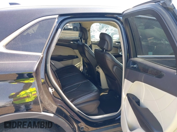 2019 Lincoln MKC Reserve with VIN 5LMTJ3DH6KUL07611, listed as a IAAI auction lot 42207705 with Not Provided miles and . Bid and sale history available at DreamBid. Image 8.