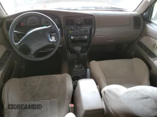 2000 Toyota 4Runner SR5 z VIN JT3GN86R9Y0169700, wystawiony jako Copart lot #56574135 z przebiegiem 197 734 mil mil oraz Szkoda całkowita • Salvage title. Historia ofert i sprzedaży dostępna na DreamBid. Obrazek 8.