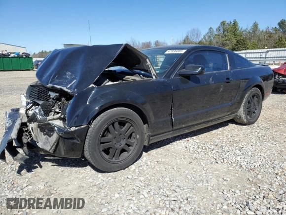 2007 Ford Mustang Deluxe with VIN 1ZVFT80NX75295405, listed as a Copart auction lot 47836085 with 214,405 mi miles and Salvage Title. Bid and sale history available at carsss.com. Image 1.
