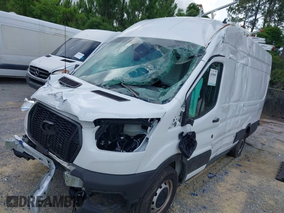 2024 Ford Transit Cargo with VIN 1FTBR3X86RKA46123, listed as a IAAI auction lot 42490695 with 13,258 mi miles and . Bid and sale history available at DreamBid. Image 17.