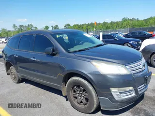 2013 Chevrolet Traverse LS with VIN 1GNKRFKD4DJ116262, listed as a IAAI auction lot 41986384 with 207,213 mi miles. Bid and sale history available at carsss.com. Image 1.
