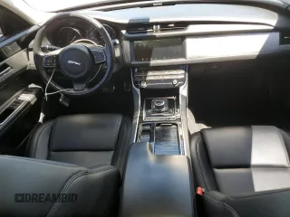 2019 Jaguar XF 25t Premium z VIN SAJBJ4FX9KCY78949, wystawiony jako Copart lot #61766675 z przebiegiem 193 626 mil mil oraz Szkoda całkowita • Salvage title. Historia ofert i sprzedaży dostępna na DreamBid. Obrazek 8.