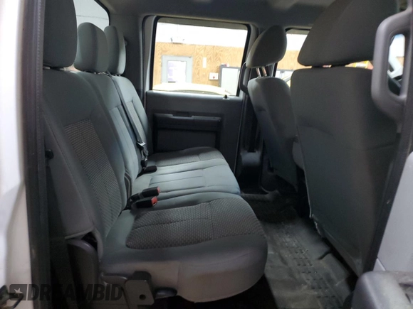 2011 Ford F-250 XL z VIN 1FT7W2B63BEC08342, wystawiony jako Copart lot #53965655 z przebiegiem 207 765 mil mil oraz Czysty tytuł • Clean title. Historia ofert i sprzedaży dostępna na DreamBid. Obrazek 10.