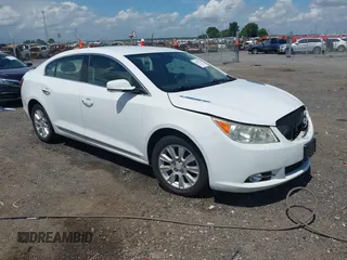 2013 Buick LaCrosse Leather z VIN 1G4GC5ER3DF136826, wystawiony jako IAAI lot #42475442 z przebiegiem 157 513 mil mil oraz . Historia ofert i sprzedaży dostępna na DreamBid. Obrazek 1.