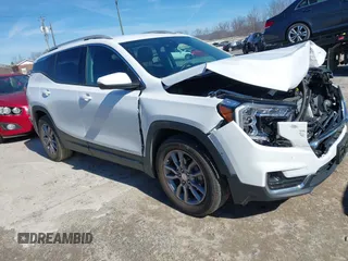 2022 GMC Terrain SLT with VIN 3GKALPEV8NL302322, listed as a IAAI auction lot 41596270 with 24,551 mi miles. Bid and sale history available at carsss.com. Image 1.