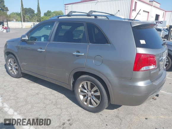 2012 Kia Sorento SX with VIN 5XYKW4A23CG241547, listed as a IAAI auction lot 41939973 with 135,986 mi miles. Bid and sale history available at carsss.com. Image 3.