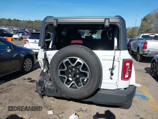 2023 Ford Bronco z VIN 1FMEE5DP0PLC16138, wystawiony jako IAAI lot #41310455 z przebiegiem 25 963 mil mil oraz . Historia ofert i sprzedaży dostępna na DreamBid. Obrazek 15.