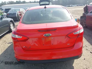2014 Ford Focus SE with VIN 1FADP3F28EL353220, listed as a IAAI auction lot 41675973 with 1 mi miles. Bid and sale history available at carsss.com. Image 17.