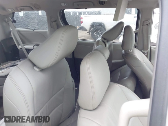2016 Toyota Sienna XLE with VIN 5TDYK3DC2GS726677, listed as a IAAI auction lot 41609165 with 144,858 mi miles. Bid and sale history available at carsss.com. Image 8.