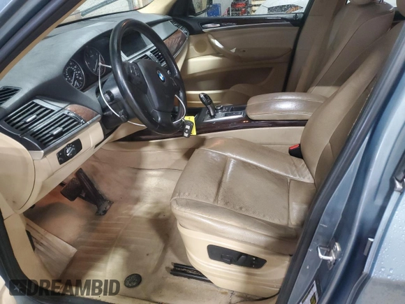 2010 BMW X5 35d with VIN 5UXFF0C54ALT77574, listed as a Copart auction lot 52108425 with 186,766 mi miles and Salvage Title. Bid and sale history available at carsss.com. Image 7.
